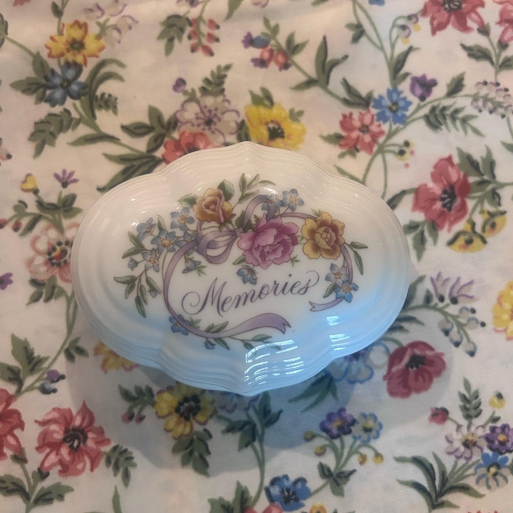 Vintage Avon music box